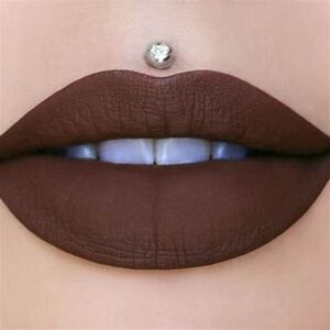Jeffree Star Velour Liquid Lipstick “Dominatrix” Rich Chocolate Brown Matte Lip💄